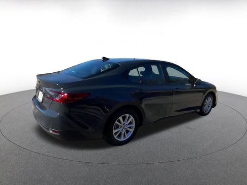Used 2025 Toyota Camry LE image 15