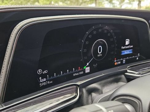 Certified 2022 Cadillac Escalade ESV Sport w/ Touring Package AWD/4WD image 7