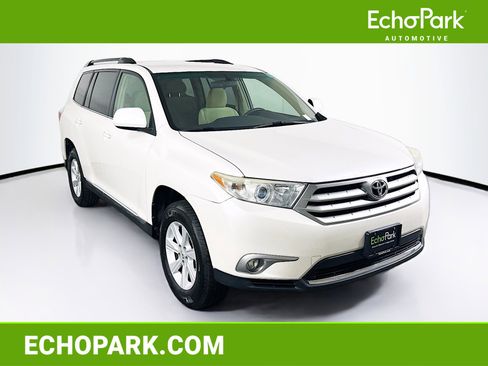 Used 2013 Toyota Highlander Plus image 1