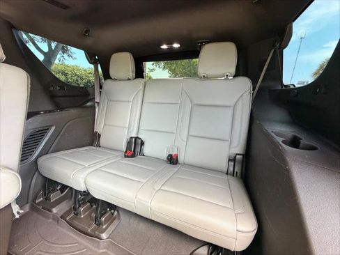 Used 2021 GMC Yukon SLT w/ SLT Premium Package AWD/4WD image 23