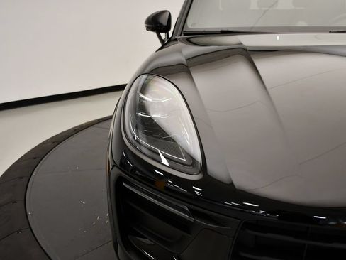 Certified 2026 Porsche Macan AWD/4WD image 13