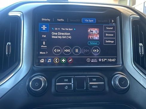 Used 2020 Chevrolet Silverado 1500 LT Trail Boss image 10