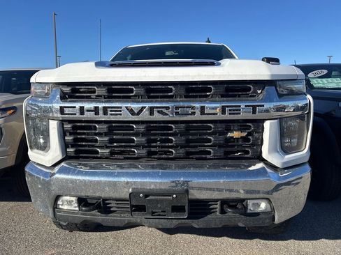 Used 2022 Chevrolet Silverado 2500 LT w/ Convenience Package image 2