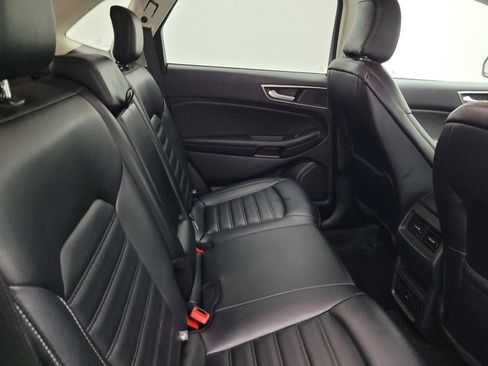 Used 2024 Ford Edge SEL image 19