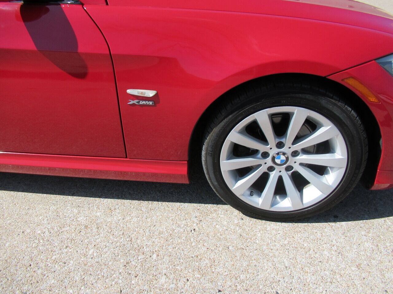 Used 2010 BMW 328i xDrive Sedan AWD/4WD image 10