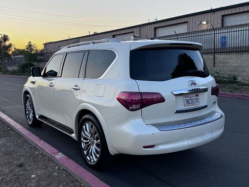 Used 2015 INFINITI QX80 2WD w/ Deluxe Technology Package image 4
