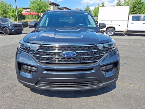 Certified 2023 Ford Explorer XLT AWD/4WD image 2