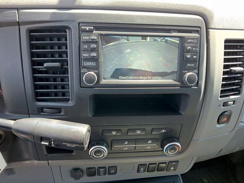 Used 2021 Nissan NV 3500 SV RWD image 7