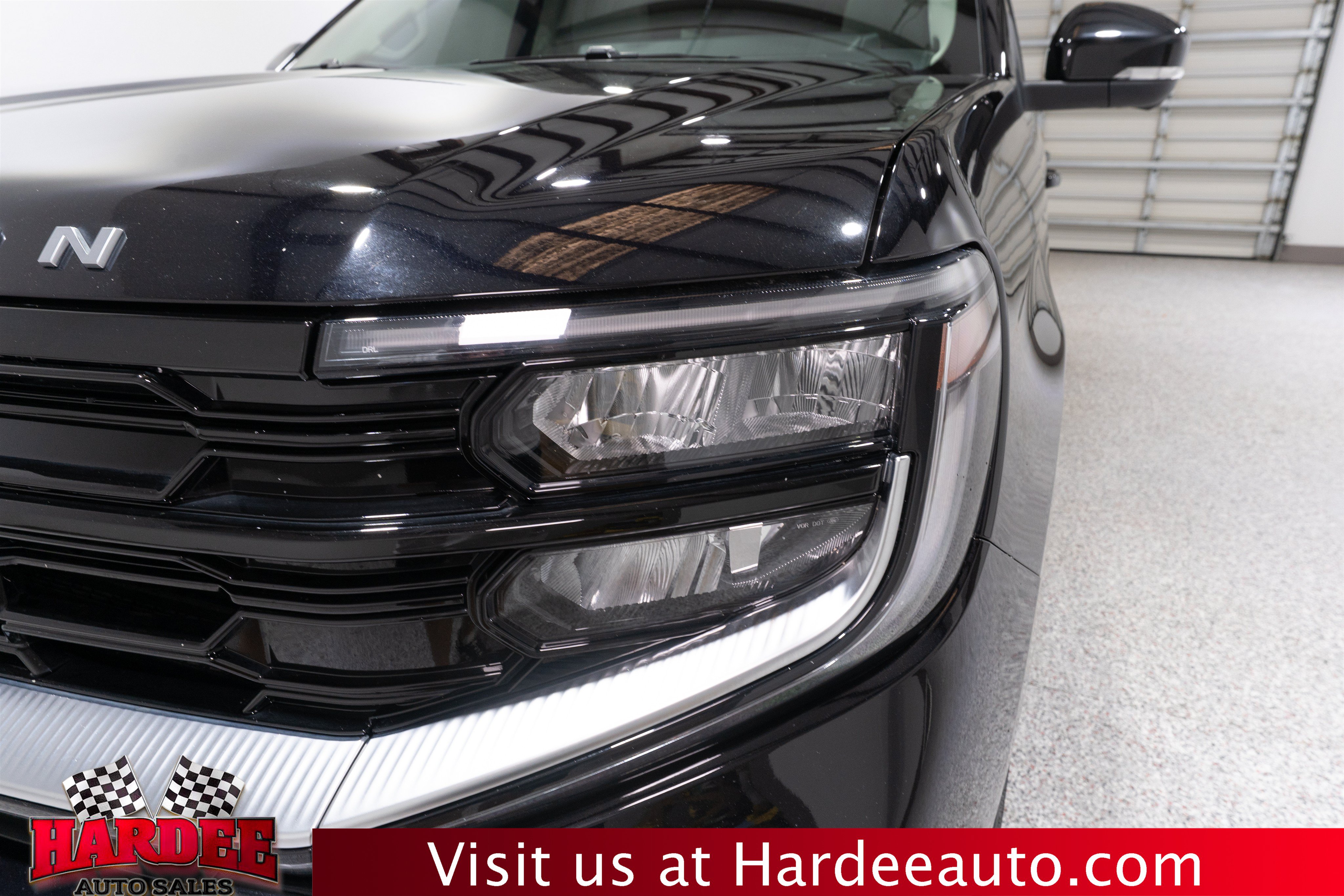 Used 2025 Ford Expedition Max Platinum w/ Platinum Ultimate Package AWD/4WD image 8