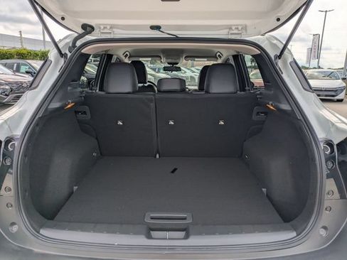 Used 2026 Nissan Kicks SR FWD image 29