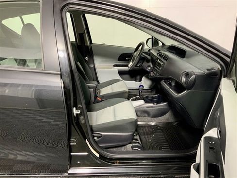 Used 2014 Toyota Prius C Two image 27