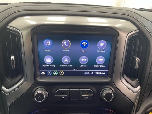 Used 2021 Chevrolet Silverado 1500 LT AWD/4WD image 3