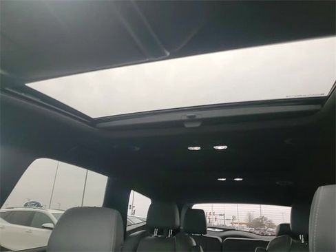 Used 2023 Buick Enclave Essence w/ Experience Buick Package image 18