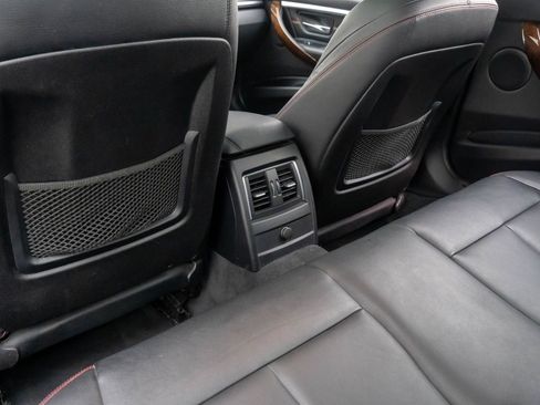 Used 2018 BMW 330i xDrive Sedan w/ Premium Package image 17