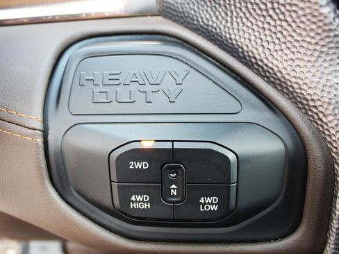 New 2025 RAM 2500 Limited image 31