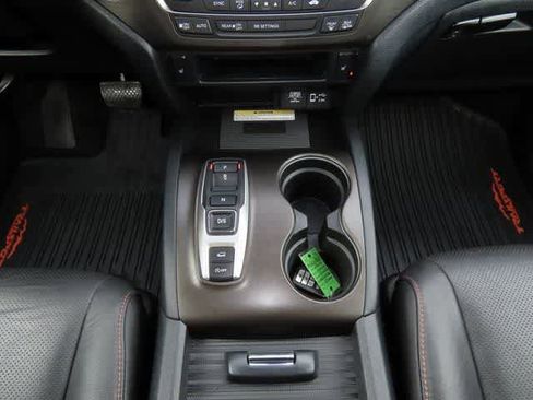 Certified 2022 Honda Passport TrailSport image 22