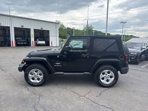 Used 2013 Jeep Wrangler Sahara w/ Connectivity Group AWD/4WD image 5