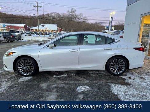 Used 2025 Lexus ES 350 Ultra Luxury image 8