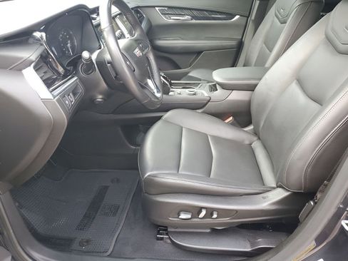 Used 2022 Cadillac XT6 Premium Luxury image 36