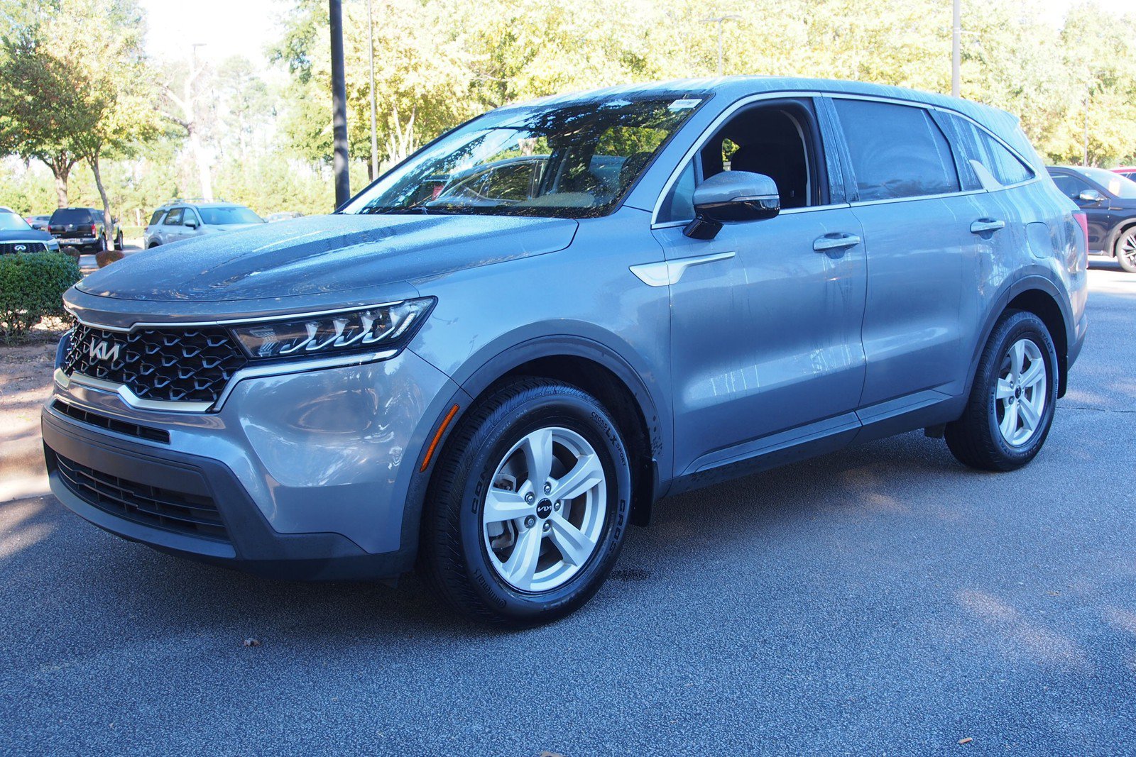 Used 2022 Kia Sorento LX FWD image 3