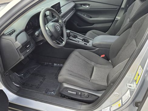 Certified 2025 Honda Accord SE image 8