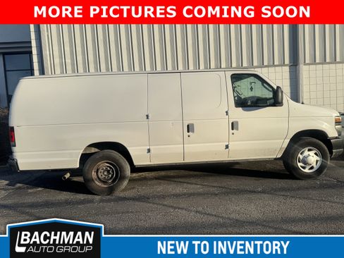 Used 2013 Ford E-250 and Econoline 250 Commercial image 3