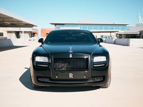 Used 2014 Rolls-Royce Ghost image 2