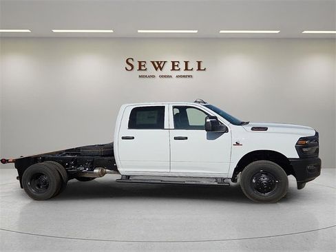 New 2026 RAM 3500 Tradesman image 4