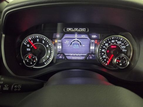 Used 2021 RAM 1500 Big Horn AWD/4WD image 16