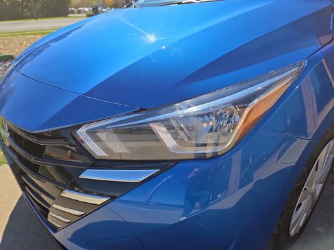 Used 2024 Nissan Versa S w/ Trunk Package image 10