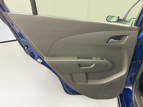 Used 2014 Chevrolet Sonic LT image 25