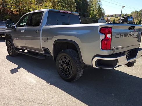 Used 2024 Chevrolet Silverado 2500 LTZ w/ LTZ Convenience Package image 3