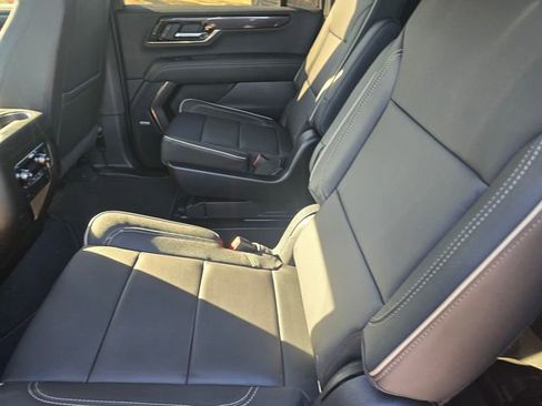 New 2026 GMC Yukon XL Elevation image 10