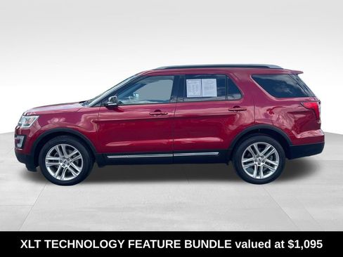 Used 2017 Ford Explorer XLT w/ Equipment Group 202A AWD/4WD image 5