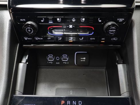 Used 2024 Jeep Grand Cherokee L Limited w/ Luxury Tech Group II AWD/4WD image 12