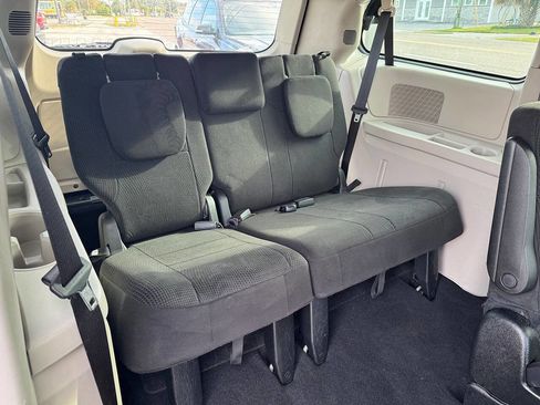 Used 2013 Dodge Grand Caravan American Value Package w/ UConnect Hands-Free Group image 18
