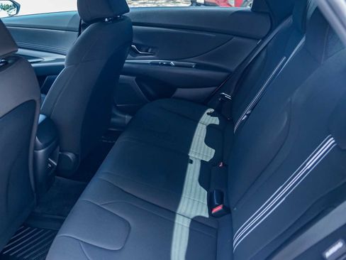 Used 2025 Hyundai Elantra Sport FWD image 27