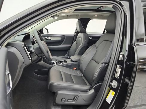 New 2026 Volvo XC40 B5 Ultra w/ Protection Package Premier AWD/4WD image 25