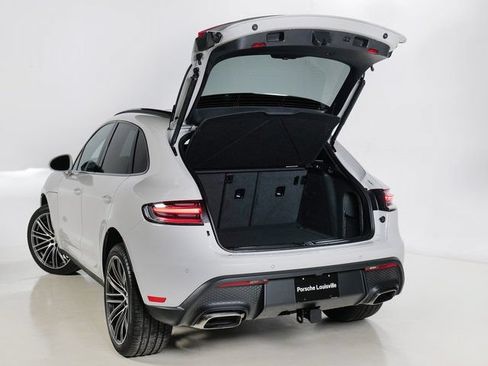 Certified 2026 Porsche Macan AWD/4WD image 33