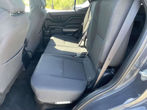 Used 2025 Toyota 4Runner SR5 AWD/4WD image 8