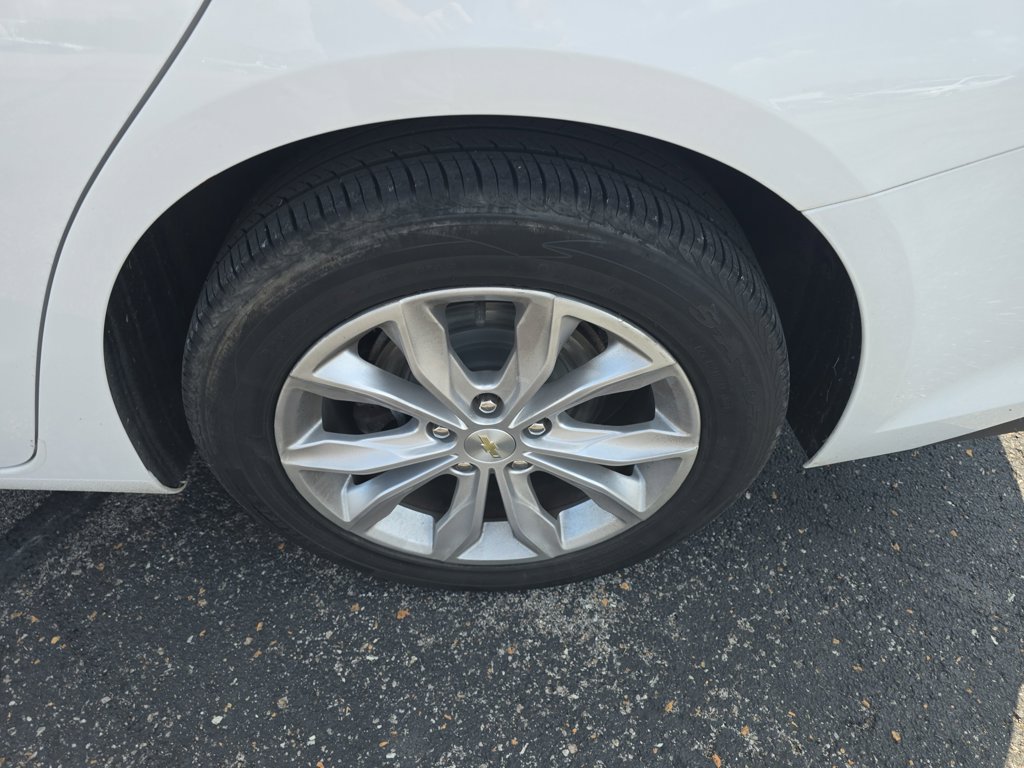 Used 2020 Chevrolet Malibu LT FWD image 10