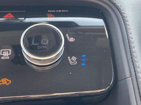 Certified 2025 INFINITI QX60 Luxe image 18