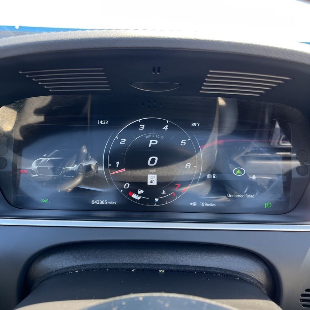 Used 2021 Jaguar F-TYPE Convertible RWD image 8