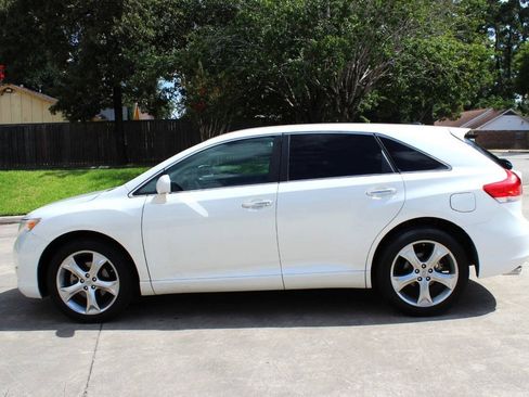 Used 2009 Toyota Venza w/ Comfort Pkg FWD image 3