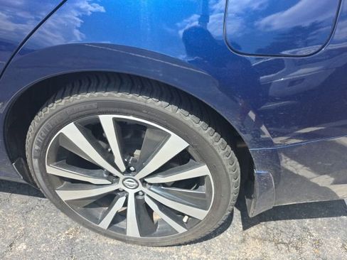Used 2021 Nissan Altima 2.5 SR FWD image 7