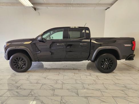 Used 2023 Chevrolet Colorado Trail Boss AWD/4WD image 4