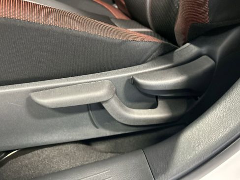 New 2025 Nissan Versa SR w/ Trunk Package image 26