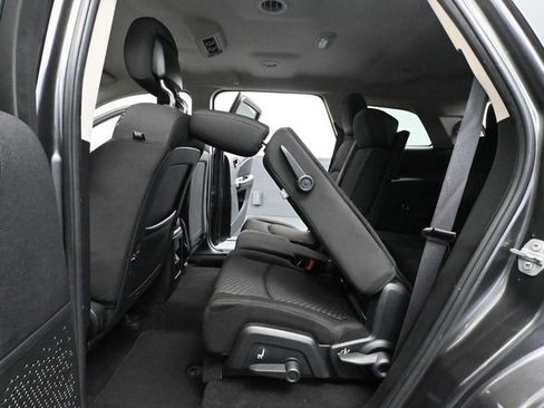 Used 2015 Dodge Journey SXT w/ Flexible Seating Group image 36