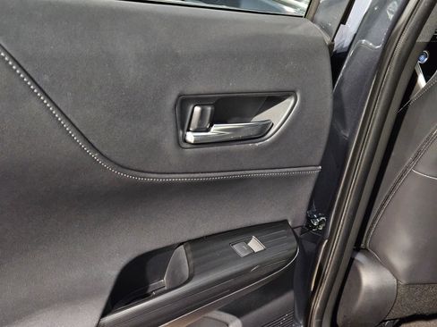 Used 2021 Toyota Venza Limited AWD/4WD image 35