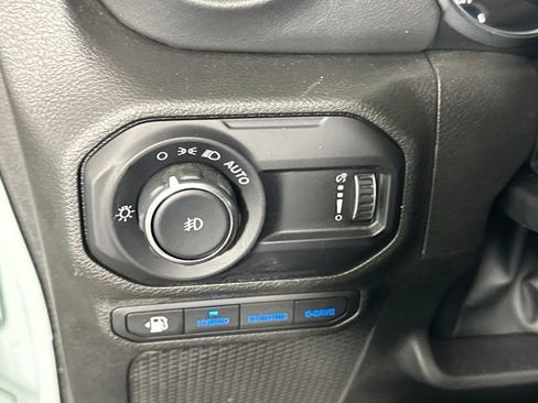 Used 2023 Jeep Wrangler Unlimited Sahara w/ Cold Weather Group image 19